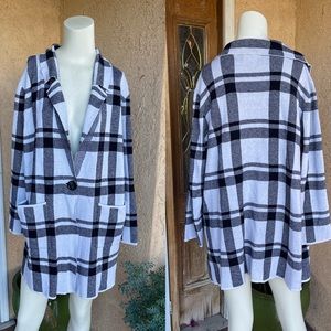 ELLE Black & White Plaid Cardigan (XL)